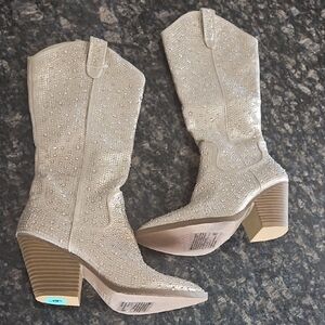 Forever 21 Glittering Cream Heeled Boots